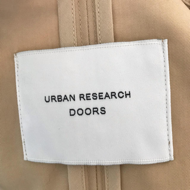 URBAN RESEARCH(アーバンリサーチ)のアーバンリサーチドアーズ　ベージュ　コート♡ レディースのジャケット/アウター(トレンチコート)の商品写真