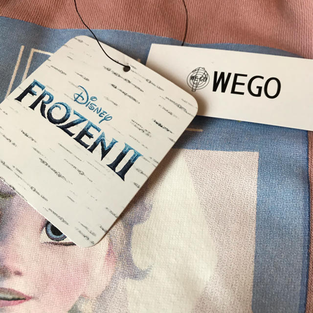 Disney(ディズニー)の新品☆Disney×WEGO アナ雪2 プルオーバー トップス コラボ完売品  レディースのトップス(トレーナー/スウェット)の商品写真