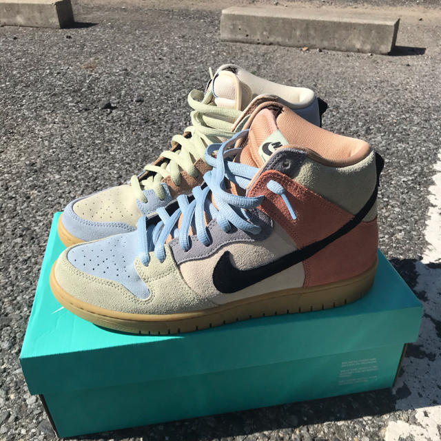 NIKE(ナイキ)のNIKE SB DUNK HIGH PRO イースター メンズの靴/シューズ(スニーカー)の商品写真