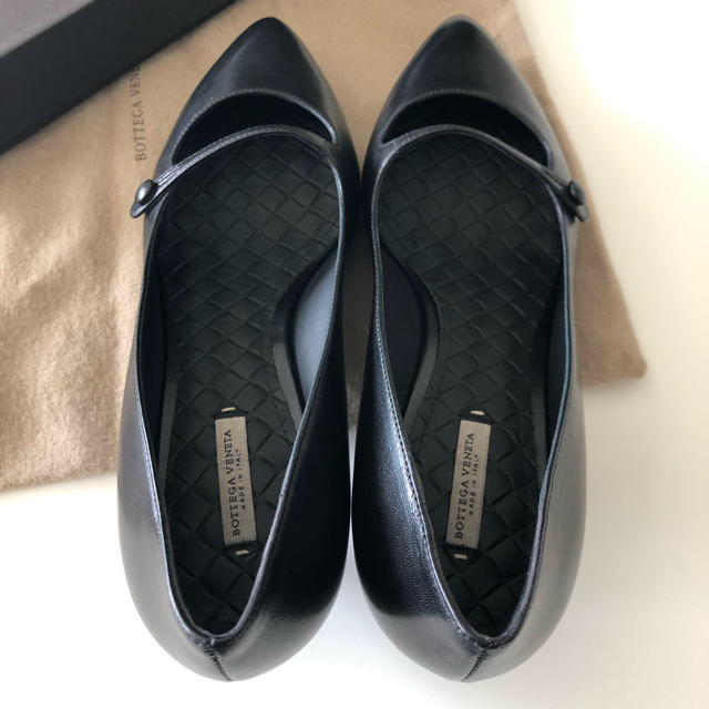 即発 BOTTEGA VENETA ポインテッドトゥ ローヒール パンプス
