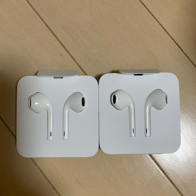 Apple(アップル)のiPhone純正イヤフォン スマホ/家電/カメラのオーディオ機器(ヘッドフォン/イヤフォン)の商品写真