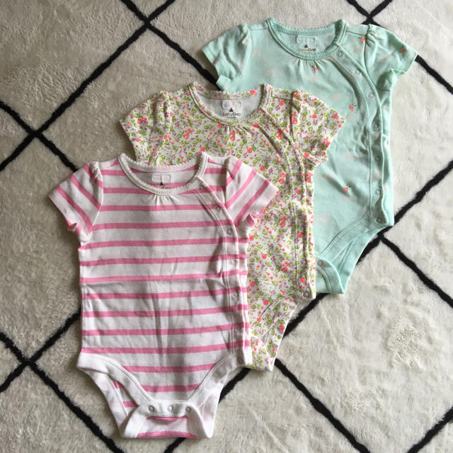 babyGAP(ベビーギャップ)のロンパース ベビーギャップ 半袖 60 キッズ/ベビー/マタニティのベビー服(~85cm)(ロンパース)の商品写真