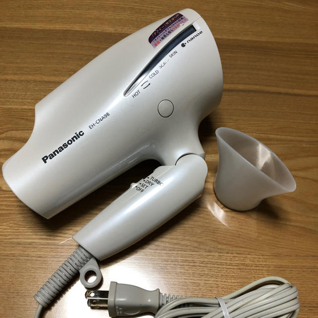 Panasonic(パナソニック)のPanasonic EH-CNA98-W 使用品 スマホ/家電/カメラの美容/健康(ドライヤー)の商品写真