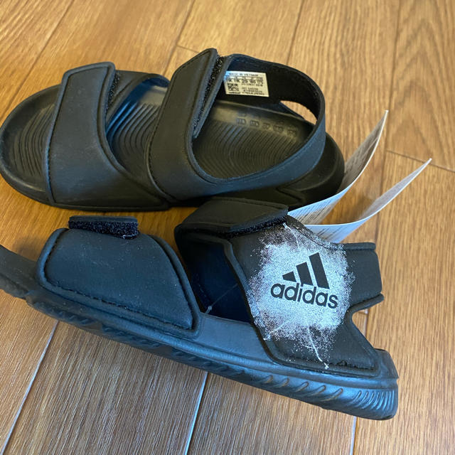 adidas(アディダス)の★専用★ キッズ/ベビー/マタニティのキッズ靴/シューズ(15cm~)(サンダル)の商品写真