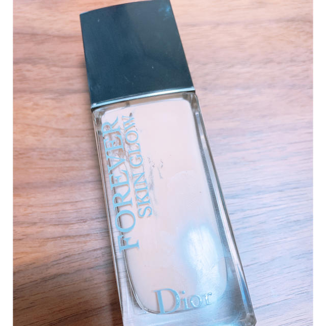 Dior(ディオール)のDior スキン フォーエヴァー フルイド グロウ 30ml 0N コスメ/美容のベースメイク/化粧品(ファンデーション)の商品写真