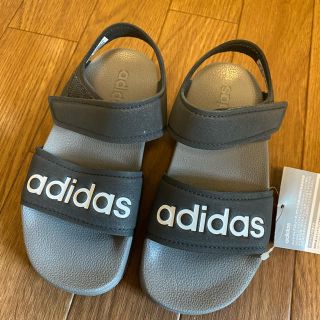 アディダス(adidas)の新品★アディダス　キッズ　サンダル　17(サンダル)