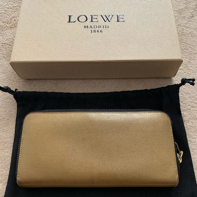 LOEWE(ロエベ)の長財布 レディースのファッション小物(財布)の商品写真