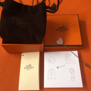 エルメス(Hermes)の貴重　新品　エルメス　ハットピン　ハート　ピンク　スカーフ　ストール　ジャケット(ブローチ/コサージュ)