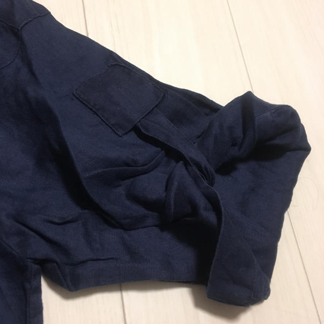 ZARA(ザラ)の★ZARA BASIC  紺色シャツ レディースのトップス(シャツ/ブラウス(半袖/袖なし))の商品写真