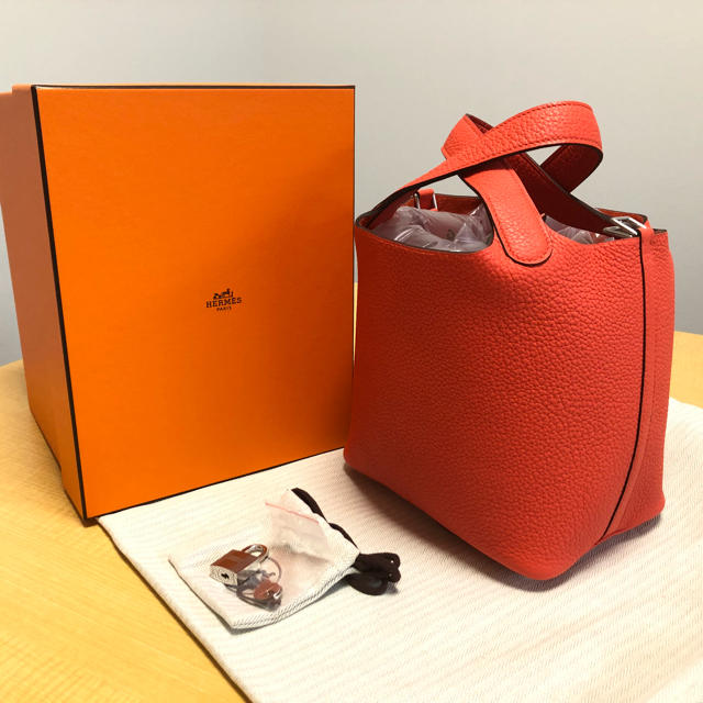 Hermes(エルメス)の新品  未使用 エルメス ピコタンロック PM 18サイズ 専用 レディースのバッグ(ハンドバッグ)の商品写真