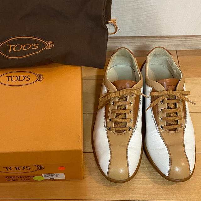 TOD'S(トッズ)のトッズ　ドライビングシューズ　スニーカー レディースの靴/シューズ(その他)の商品写真