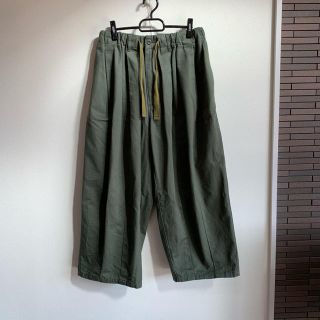 イズネス(is-ness)のis-ness イズネス balloon EZ pants カーキ F(ワークパンツ/カーゴパンツ)