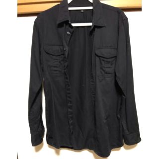 ユニクロ(UNIQLO)のユニクロ　デニムシャツ　黒　新品(シャツ)