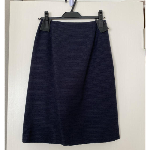NATURAL BEAUTY BASIC(ナチュラルビューティーベーシック)のツイードセットアップ　ネイビー　ノーカラーVジャケット　スカート　入学式　卒業式 レディースのフォーマル/ドレス(スーツ)の商品写真