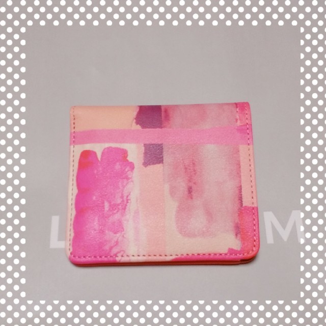 お値下げしました【新品未使用】アイアイズ♥️ピンク財布 レディースのファッション小物(財布)の商品写真
