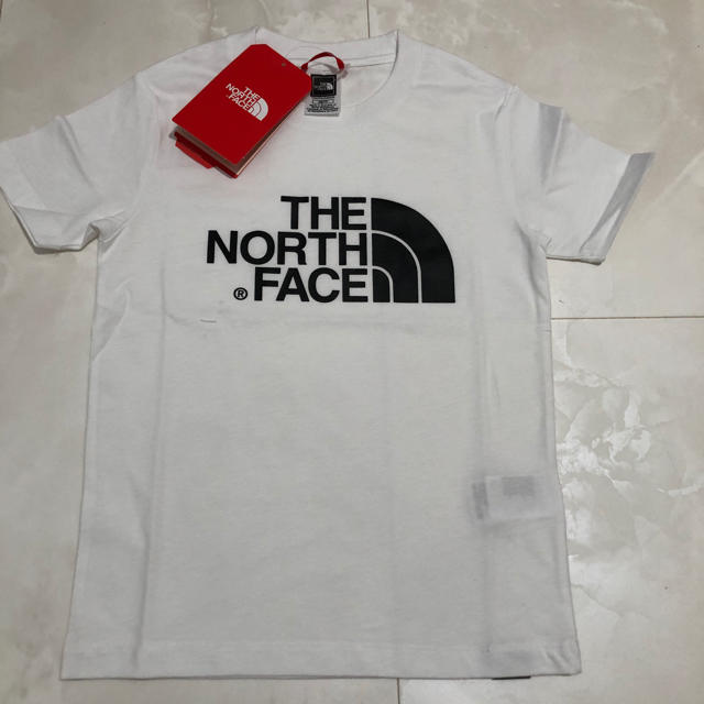 THE NORTH FACE(ザノースフェイス)の【新品未使用】ノースフェイス　Tシャツ キッズ/ベビー/マタニティのキッズ服男の子用(90cm~)(Tシャツ/カットソー)の商品写真