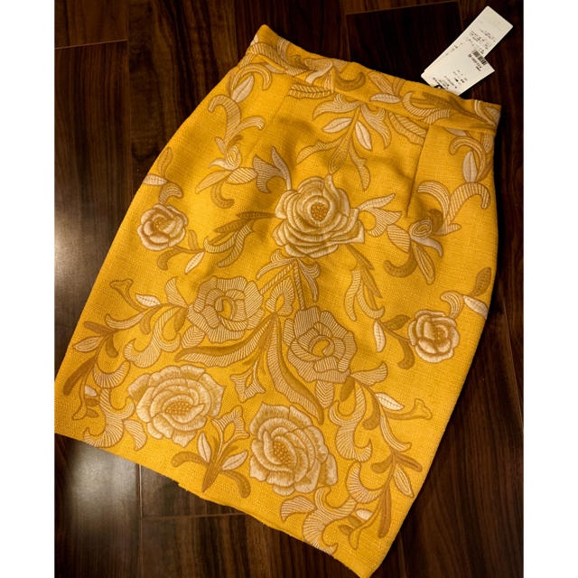 グレースコンチネンタル　刺繍スカート　マスタード