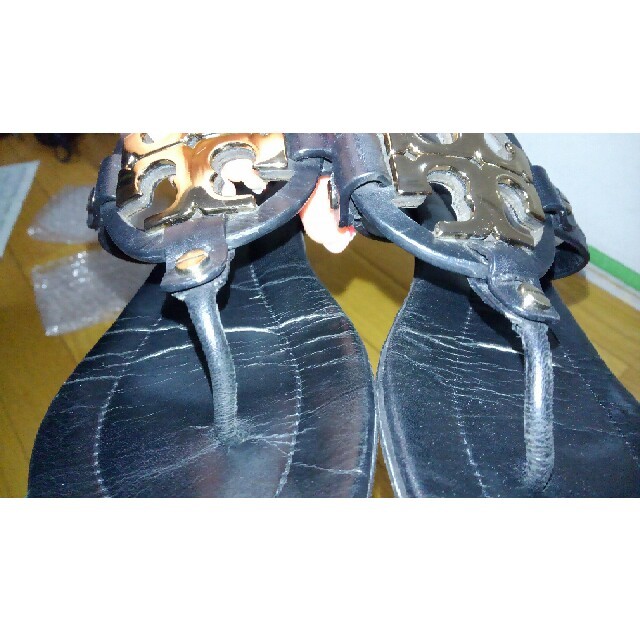 Tory Burch(トリーバーチ)の✨たから様専用になります✨　トリーバーチ　7M    ブラック　サンダル レディースの靴/シューズ(サンダル)の商品写真