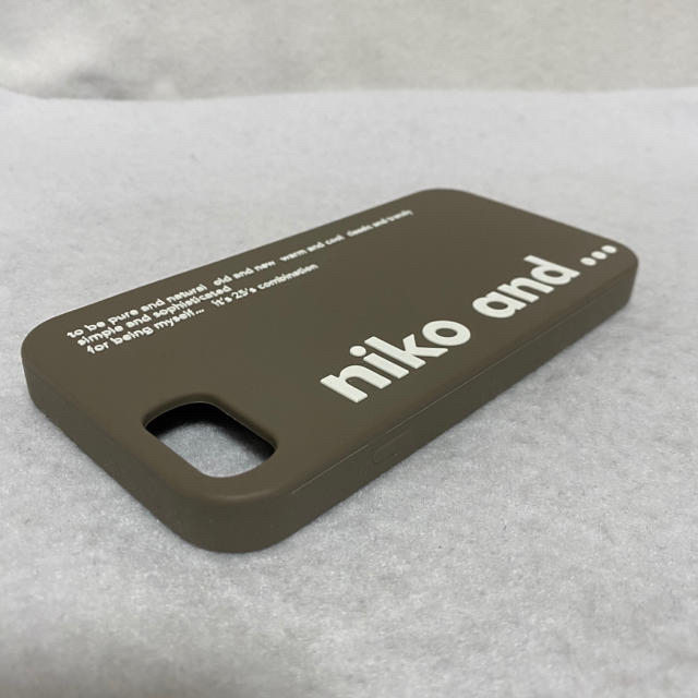 niko and...(ニコアンド)のniko and... スマホケース スマホ/家電/カメラのスマホアクセサリー(iPhoneケース)の商品写真