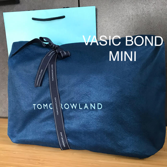 TOMORROWLAND(トゥモローランド)の新品未使用✳︎VASIC BOND MINI✳︎AQUA✳︎ギフト レディースのバッグ(ハンドバッグ)の商品写真