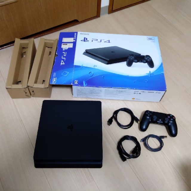 エンタメホビーSONY PlayStation4 本体 CUH-2000AB01