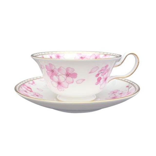 WEDGWOOD(ウェッジウッド)の新品　ウェッジウッド　スプリング ブロッサム　ティーカップ&ソーサー インテリア/住まい/日用品のキッチン/食器(グラス/カップ)の商品写真