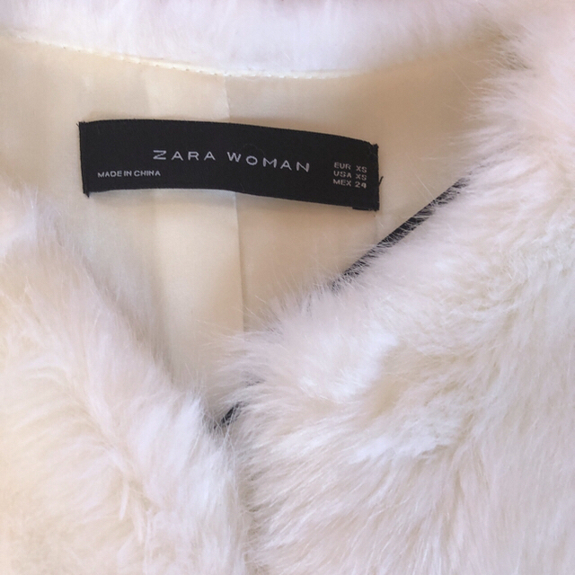 ZARA(ザラ)のZARA ファーコート レディースのジャケット/アウター(毛皮/ファーコート)の商品写真