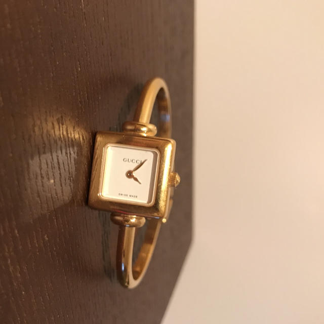 Gucci(グッチ)のGUCCI 腕時計 レディース ゴールド 1900L レディースのファッション小物(腕時計)の商品写真