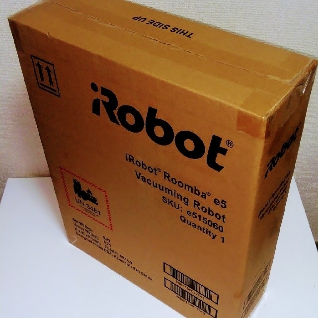 iRobot(アイロボット)の【値下げ中】【新品未開封】【匿名配送】iRobot ルンバ　e5 スマホ/家電/カメラの生活家電(掃除機)の商品写真