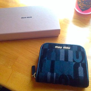 ミュウミュウ(miumiu)のmiumiu 2つ折り財布(財布)