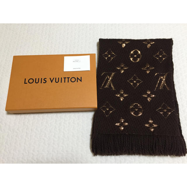 LOUIS VUITTON(ルイヴィトン)のルイヴィトン ロゴマニア シャイン マロン マフラー レディースのファッション小物(マフラー/ショール)の商品写真