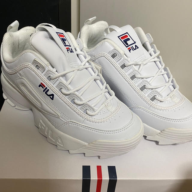 FILA スニーカー