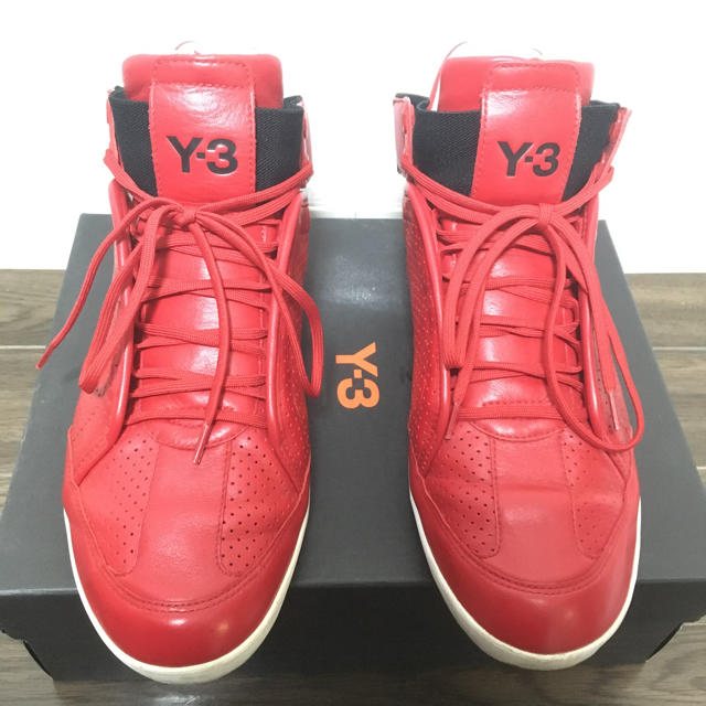 Y-3(ワイスリー)のY-3 KAZUHIRI 赤　27.5 メンズの靴/シューズ(スニーカー)の商品写真