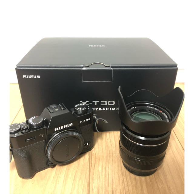 ★ほぼ新品★FUJIFILM X-T30 レンズセット　早期購入特典付き