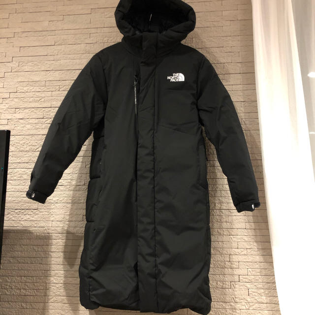 THE NORTH FACE(ザノースフェイス)の新品　タグ付きノースフェイス ロング　ダウンコートEXPLORING3 Mサイズ メンズのジャケット/アウター(ダウンジャケット)の商品写真