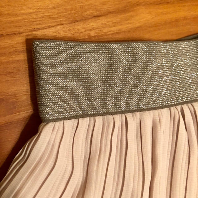 伊勢丹(イセタン)のHuman 2nd Occasion ラメゴム シフォンスカート 新品 未使用 レディースのスカート(ひざ丈スカート)の商品写真