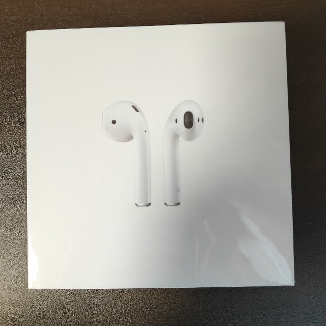 AirPods with Charging Case MV7N2J/A