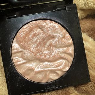 ローラメルシエ(laura mercier)のローラメルシエ　フェイスイレミネイター　ディボーション〈フェースカラー〉(フェイスカラー)