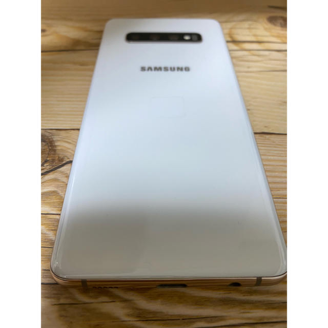 SAMSUNG(サムスン)のGalaxy s10 plus SIMフリー 512GB セラミックホワイト スマホ/家電/カメラのスマートフォン/携帯電話(スマートフォン本体)の商品写真