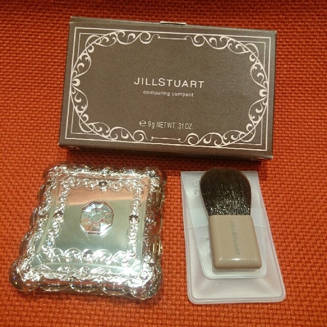 JILLSTUART(ジルスチュアート)の新品★ジルスチュアート コントゥアリング コンパクト 02 限定品 コスメ/美容のベースメイク/化粧品(フェイスカラー)の商品写真