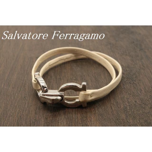 Salvatore Ferragamo(サルヴァトーレフェラガモ)の【T288】Salvatore Ferragamo サルヴァトーレフェラガモ  レディースのアクセサリー(ブレスレット/バングル)の商品写真