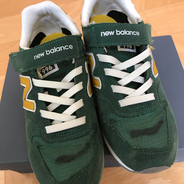 New Balance(ニューバランス)のニューバランス  KV996 スニーカー  23.5cm グリーン　 キッズ/ベビー/マタニティのキッズ靴/シューズ(15cm~)(スニーカー)の商品写真