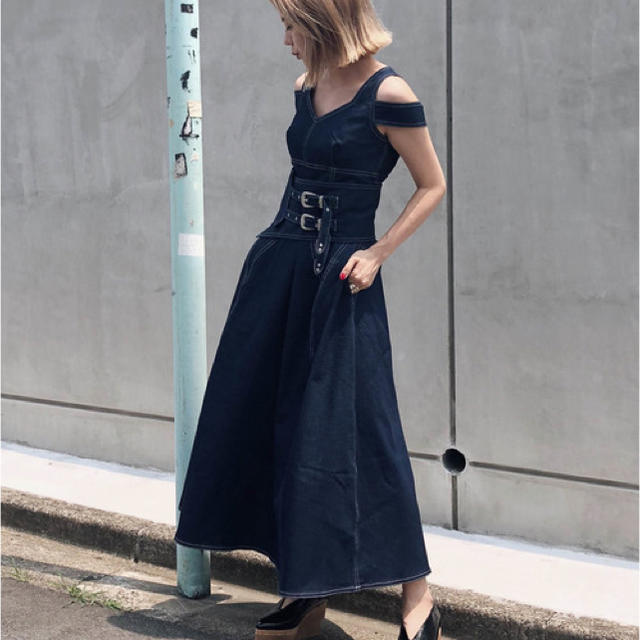 Ameri VINTAGE(アメリヴィンテージ)のAmeri WIDE BELT DOCKING DRESS レディースのワンピース(ロングワンピース/マキシワンピース)の商品写真