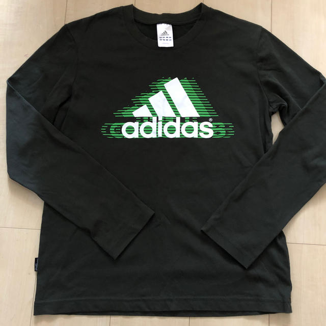 adidas(アディダス)のアディダス　メンズ用長袖Tシャツ メンズのトップス(Tシャツ/カットソー(七分/長袖))の商品写真