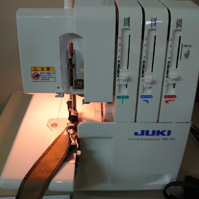 JUKI MO-113 3本糸ロックミシン 布くず受け付き-