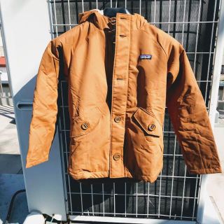 パタゴニア(patagonia)のパタゴニア ボーイズ・インサレーテッド・イスマス (BEBR) L 68045(ナイロンジャケット)