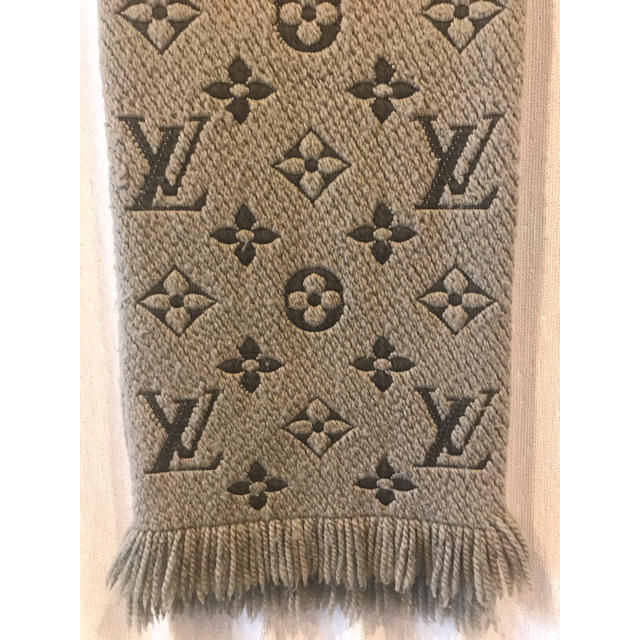 LOUIS VUITTON(ルイヴィトン)の【キティ様専用】ルイヴィトン エシャルプ ロゴマニア  マフラー　タグなし レディースのファッション小物(マフラー/ショール)の商品写真