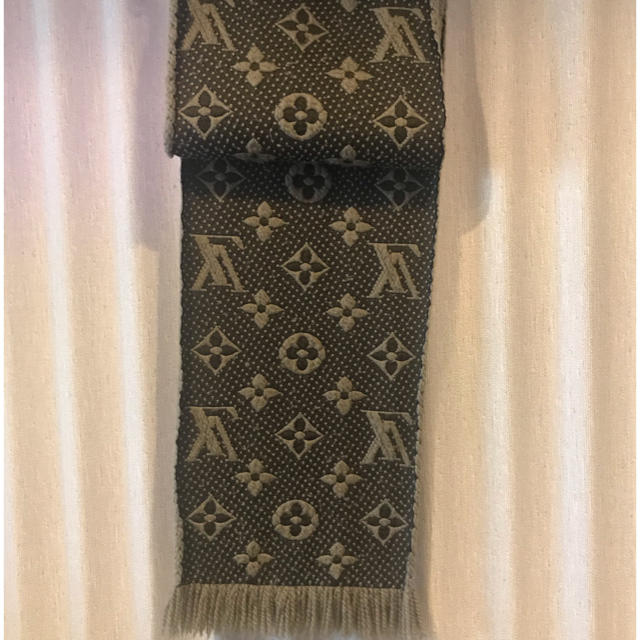 LOUIS VUITTON(ルイヴィトン)の【キティ様専用】ルイヴィトン エシャルプ ロゴマニア  マフラー　タグなし レディースのファッション小物(マフラー/ショール)の商品写真