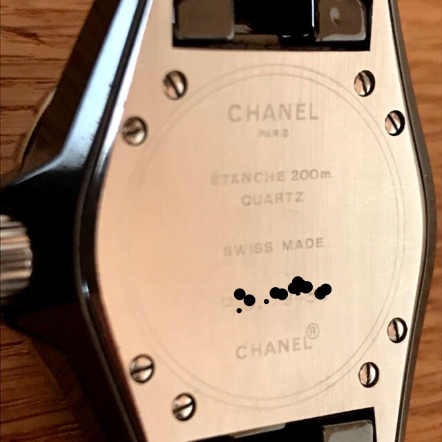 CHANEL(シャネル)の本物！　シャネル　Ｊ12　33ｍｍ　クオーツ レディースのファッション小物(腕時計)の商品写真