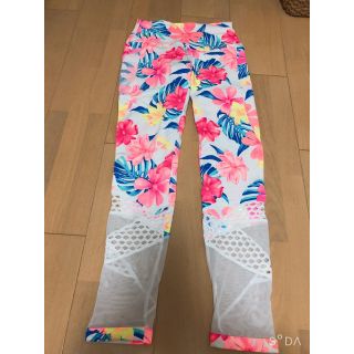 ヴィクトリアズシークレット(Victoria's Secret)のヴィクトリア ピンク　レギンス　新品未使用品(レギンス/スパッツ)